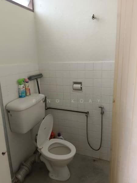 2-storey Terraced House for Sale in Island Park (Jelutong) - Ping Koay - Bathroom - PropertyGuru.com.my