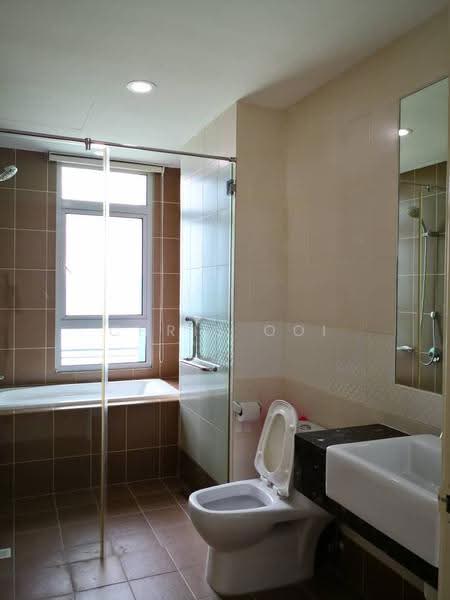 Kondominium untuk Dijual di 10 Island Resort - Chris Ooi - Bathroom - PropertyGuru.com.my