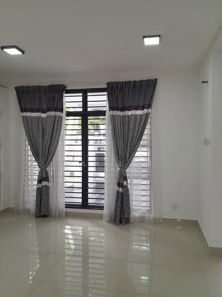 Rumah Teres 2-Tingkat untuk Dijual di Laman Glenmarie (Shah Alam) - Max Lam - PropertyGuru.com.my