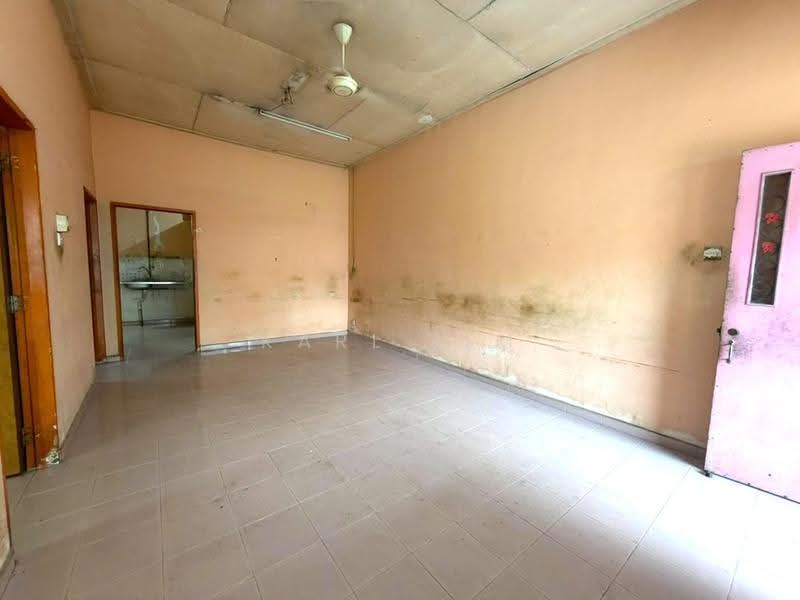1-storey Terraced House for Sale in Taman Abad (Johor Bahru) - Karl Lim - Living Room - PropertyGuru.com.my