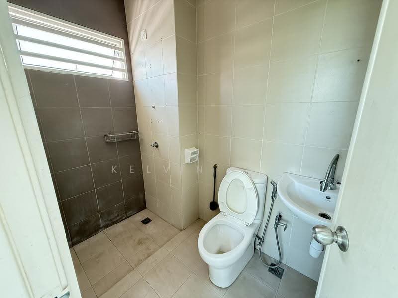 Rumah Berkembar untuk Dijual di Kampung Perlis (Bayan Lepas) - Kelvin Tan - Bathroom - PropertyGuru.com.my