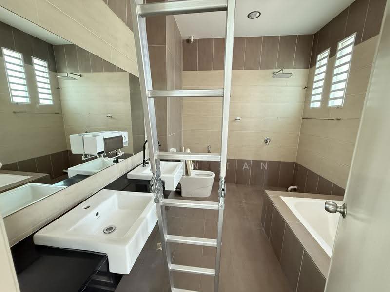 Rumah Berkembar untuk Dijual di Kampung Perlis (Bayan Lepas) - Kelvin Tan - Bathroom - PropertyGuru.com.my