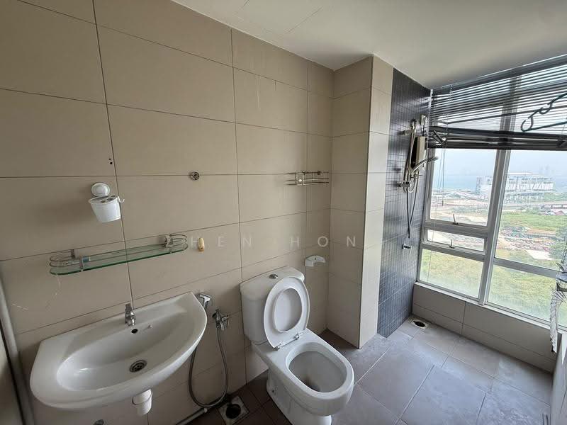 Kondominium untuk Dijual di Ocean View Residences - Zhen Hong - Bathroom - PropertyGuru.com.my