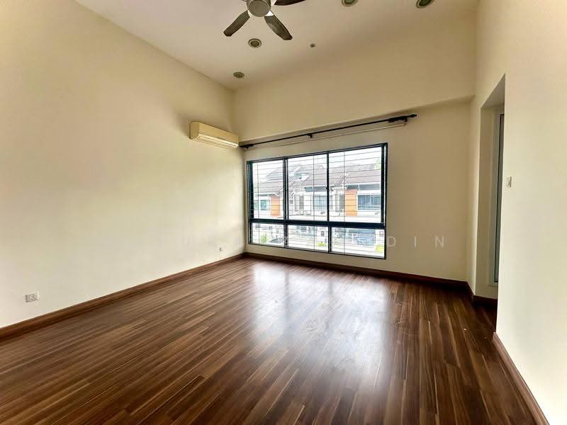 Rumah Teres 2-Tingkat untuk Dijual di Shah Alam (Selangor) - Adzura Zamedin - PropertyGuru.com.my