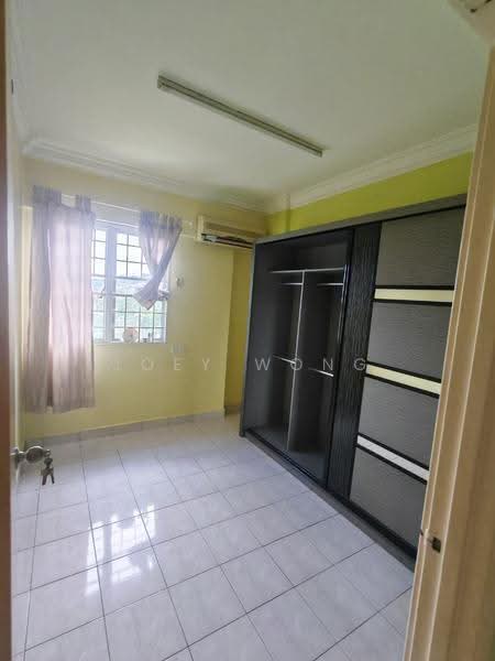 Pangsapuri untuk Dijual di Avenue Court - Joey Wong - Bedroom - PropertyGuru.com.my