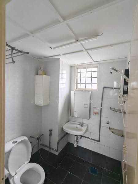 Pangsapuri untuk Dijual di Avenue Court - Joey Wong - Bathroom - PropertyGuru.com.my