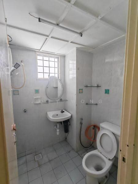 Pangsapuri untuk Dijual di Avenue Court - Joey Wong - Bathroom - PropertyGuru.com.my