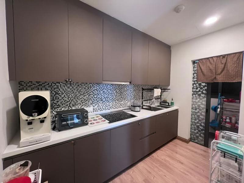 Service Residence for Rent at Seventeen Mall & Residences (Biji Living) - Ivan Tan - Kitchen - PropertyGuru.com.my