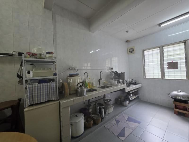 Rumah Teres 2-Tingkat untuk Dijual di Bandar Kinrara Seksyen 1 (Bandar Kinrara) - James Chen - Kitchen - PropertyGuru.com.my