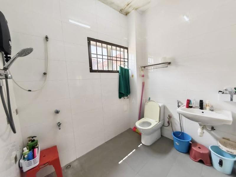 Rumah Teres 2-Tingkat untuk Dijual di Taman Impian Emas (Skudai) - Yik Tat - Bathroom - PropertyGuru.com.my