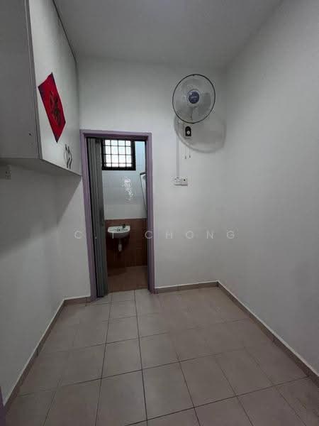Banglo Pautan untuk Dijual di Taman Austin Perdana (Tebrau) - C.T Chong - Bathroom - PropertyGuru.com.my