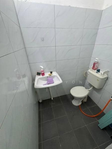 Rumah Teres 1-Tingkat untuk Dijual di Skudai (Johor) - Joanne Yong - Bathroom - PropertyGuru.com.my