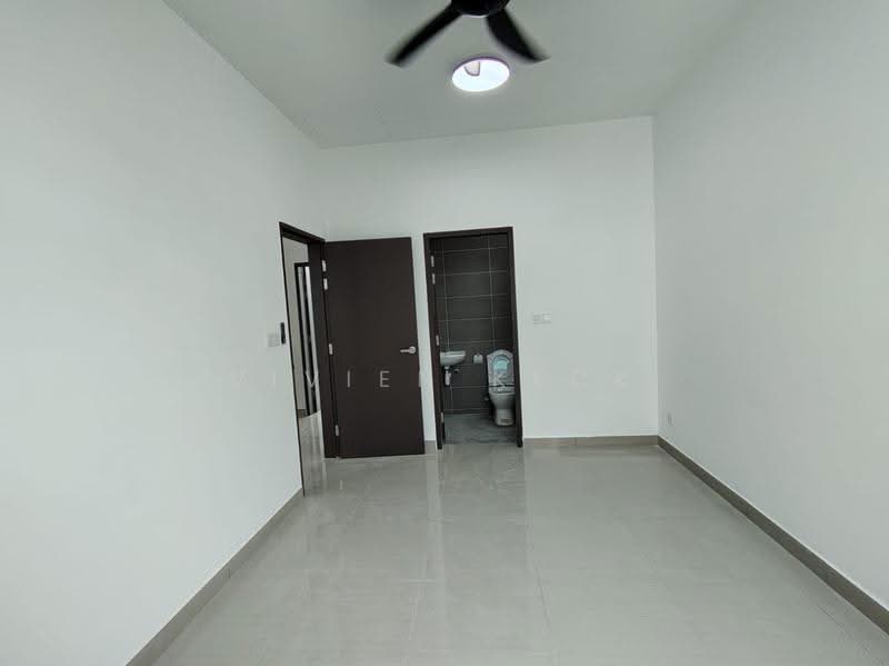 2-storey Terraced House for Rent in Taman Pelangi Indah (Ulu Tiram) - Vivien Keck - Bathroom - PropertyGuru.com.my