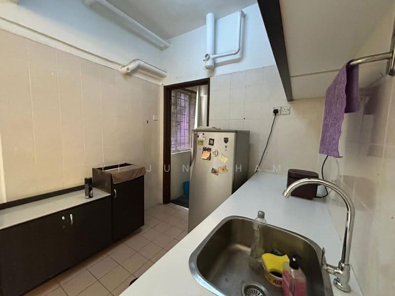 Pangsapuri untuk Dijual di Ixora - Yi Jun Cham - Kitchen - PropertyGuru.com.my