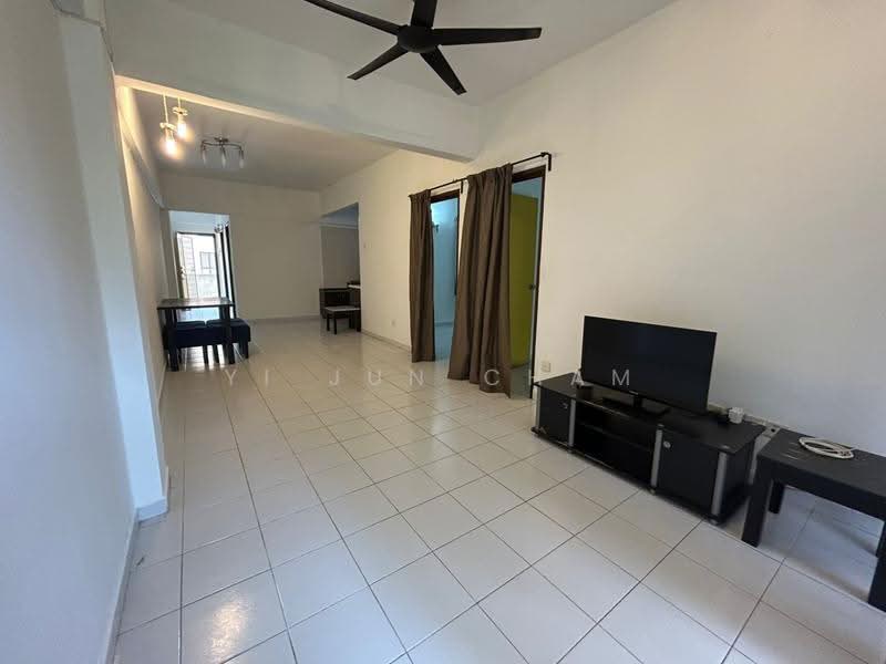 Pangsapuri untuk Dijual di Ixora - Yi Jun Cham - Living Room - PropertyGuru.com.my