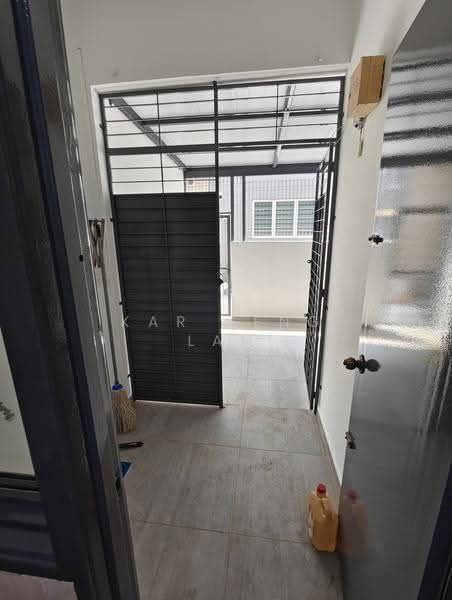 2-storey Terraced House for Rent in Setia Impian (Setia Alam) - Kar Seng Lam - Entrance - PropertyGuru.com.my