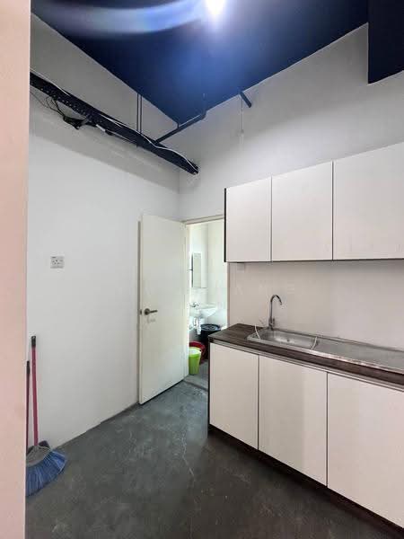 Pejabat untuk Disewa di Tropicana Avenue (Petaling Jaya) - Foo Siang Jun - Kitchen - PropertyGuru.com.my