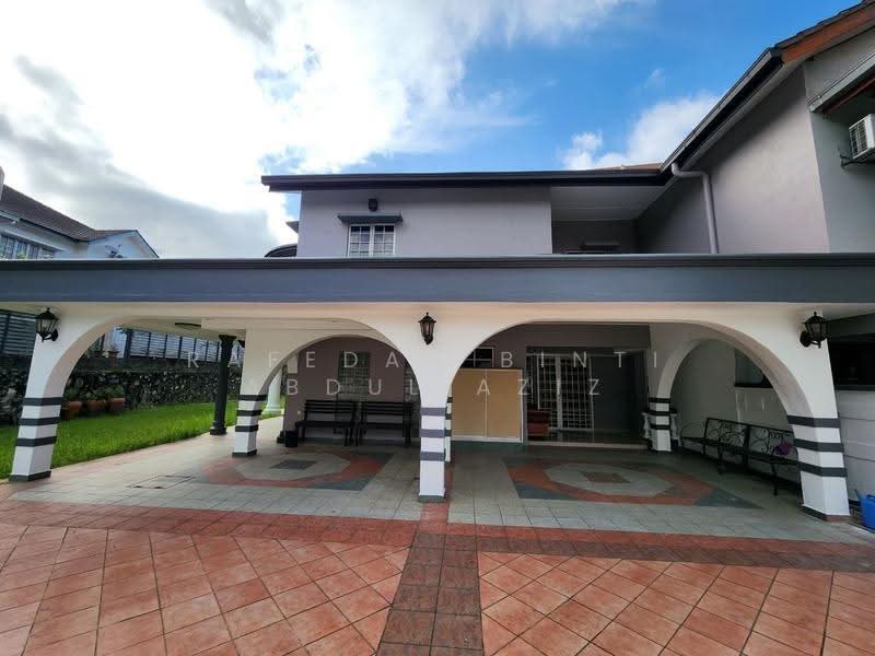 Semi-Detached House for Sale in Seksyen 9 (Shah Alam) - Rafedah Binti Abdul Aziz - Exterior - PropertyGuru.com.my