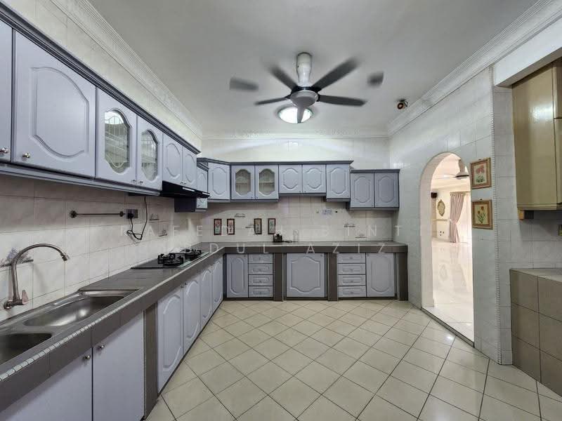 Semi-Detached House for Sale in Seksyen 9 (Shah Alam) - Rafedah Binti Abdul Aziz - Kitchen - PropertyGuru.com.my