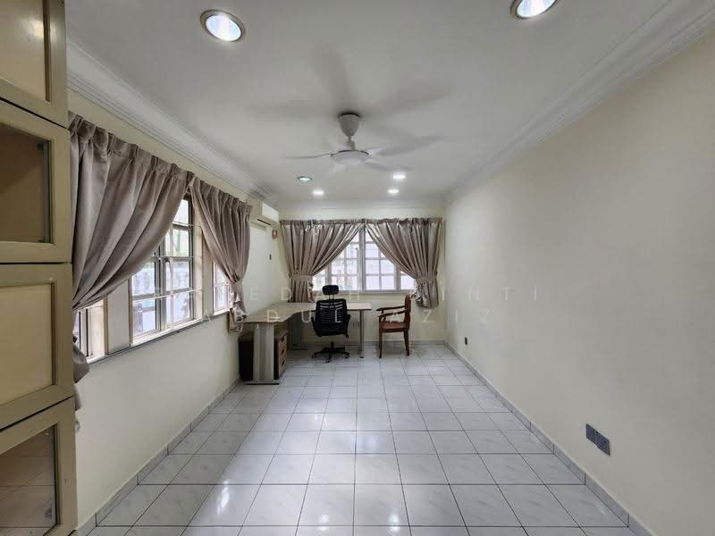Semi-Detached House for Sale in Seksyen 9 (Shah Alam) - Rafedah Binti Abdul Aziz - Study - PropertyGuru.com.my