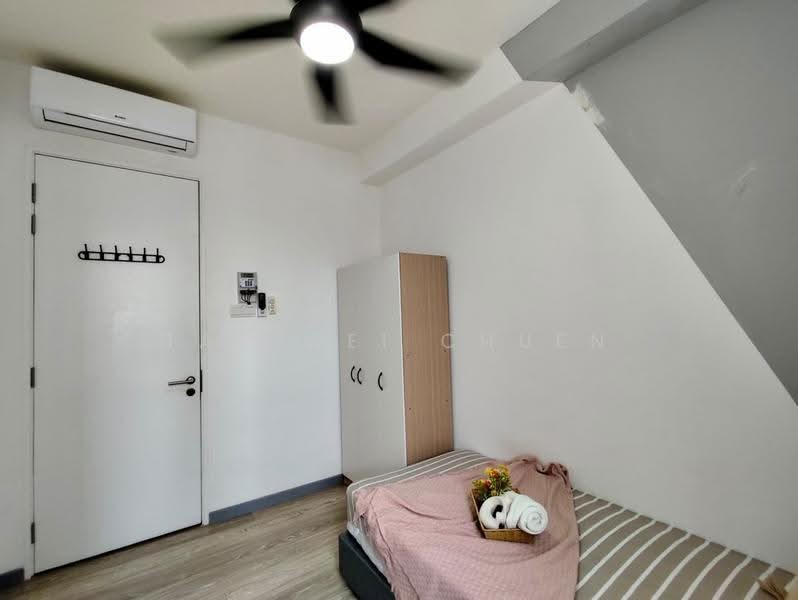 Kediaman Servis untuk Disewa di United Point (Residensi Berpadu) - Tan Wei Chuen - Bedroom - PropertyGuru.com.my