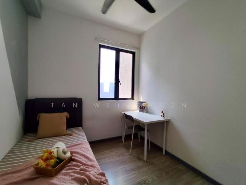 Kediaman Servis untuk Disewa di United Point (Residensi Berpadu) - Tan Wei Chuen - Bedroom - PropertyGuru.com.my