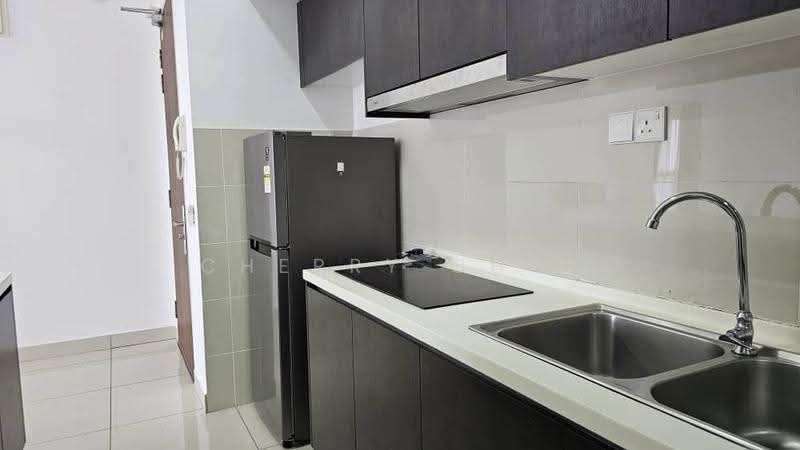 Kediaman Servis untuk Disewa di Setia City Residences - Cherry Chin - Kitchen - PropertyGuru.com.my