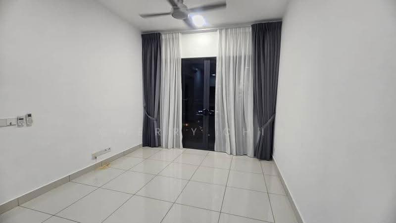 Kediaman Servis untuk Disewa di Setia City Residences - Cherry Chin - Living - PropertyGuru.com.my