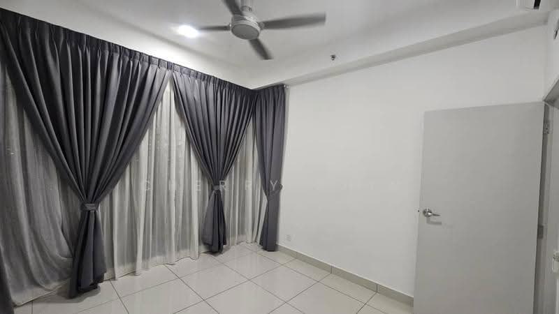 Kediaman Servis untuk Disewa di Setia City Residences - Cherry Chin - Medium Room - PropertyGuru.com.my