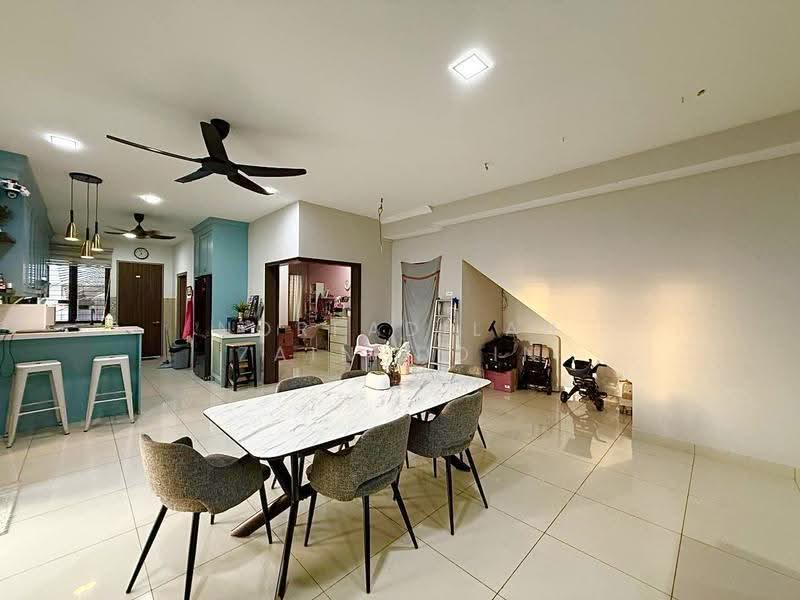 Terraced House for Sale in Elmina (Shah Alam) - NORFADILAH ZAINUDDIN - Dining Room - PropertyGuru.com.my