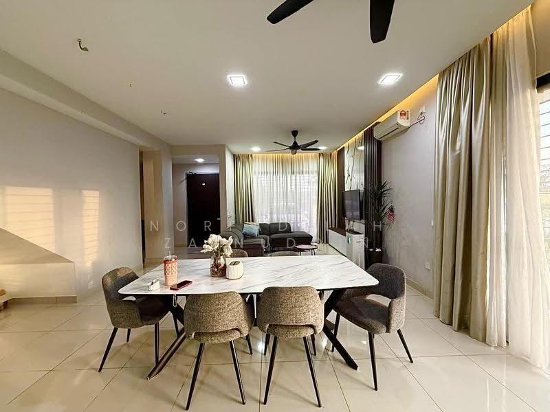 Terraced House for Sale in Elmina (Shah Alam) - NORFADILAH ZAINUDDIN - Living Room - PropertyGuru.com.my