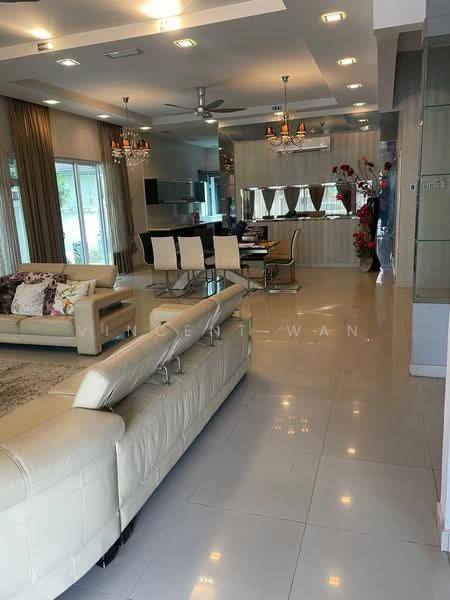 Bungalow House for Sale in Kota Kemuning (Shah Alam) - Vincent Wan - Living Room - PropertyGuru.com.my