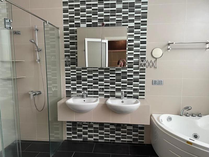 Bungalow House for Sale in Kota Kemuning (Shah Alam) - Vincent Wan - Bathroom - PropertyGuru.com.my