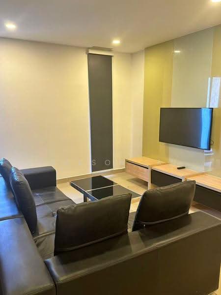 Kediaman Servis untuk Dijual di Grand Ion Delemen - Deckson Tan - Living Room - PropertyGuru.com.my