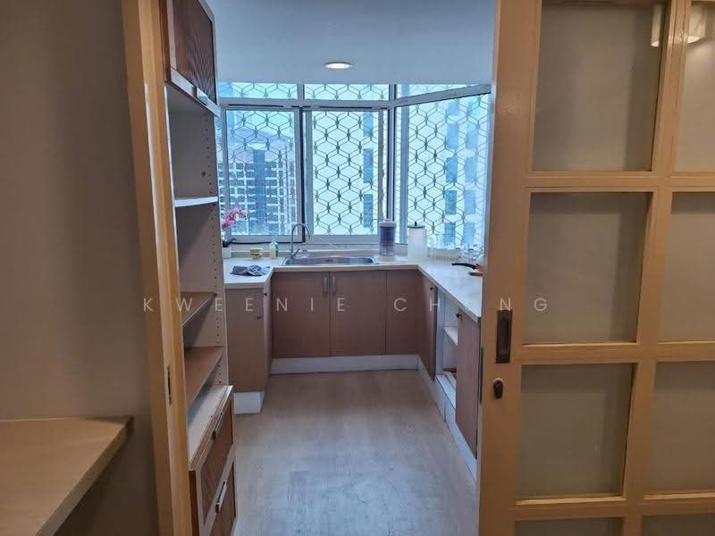 Kediaman Servis untuk Dijual di Fahrenheit 88 (KL Plaza Suites) - Kweenie Chong - Kitchen - PropertyGuru.com.my