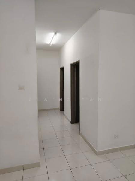Pangsapuri untuk Dijual di Trifolis - Elaine Tan - Corridor - PropertyGuru.com.my
