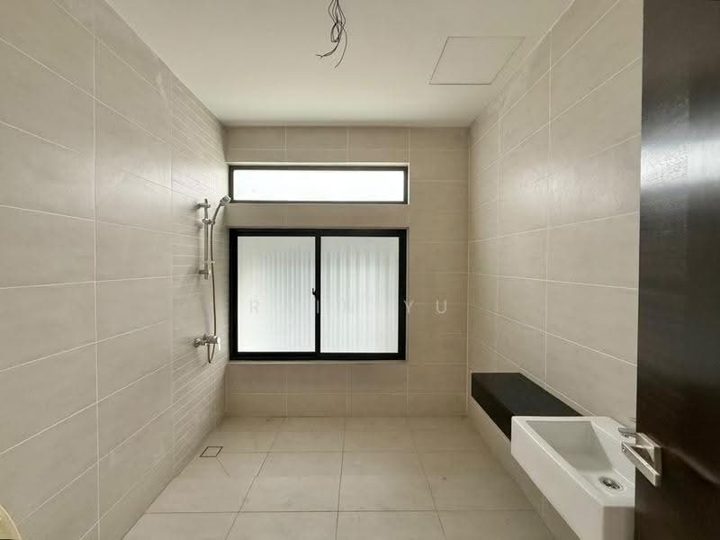 Semi-Detached House for Sale in Bukit Jambul (Penang) - Rain Yu - Bathroom - PropertyGuru.com.my