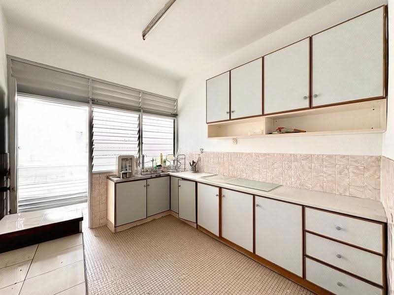 Rumah Teres 2-Tingkat untuk Dijual di Island Glades (Jelutong) - Eric Boh - Kitchen - PropertyGuru.com.my