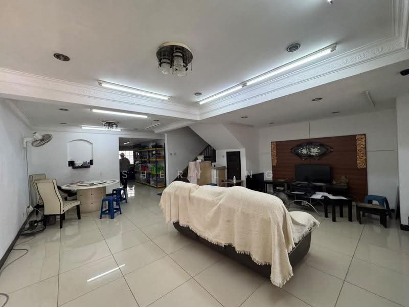 3-storey Terraced House for Rent in Sri Petaling (Kuala Lumpur) - Sheryl Ng - Living Room - PropertyGuru.com.my