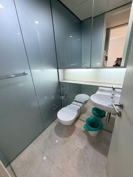 Kondominium untuk Dijual di Condominium @ The Troika - Drew Lee - Bathroom - PropertyGuru.com.my