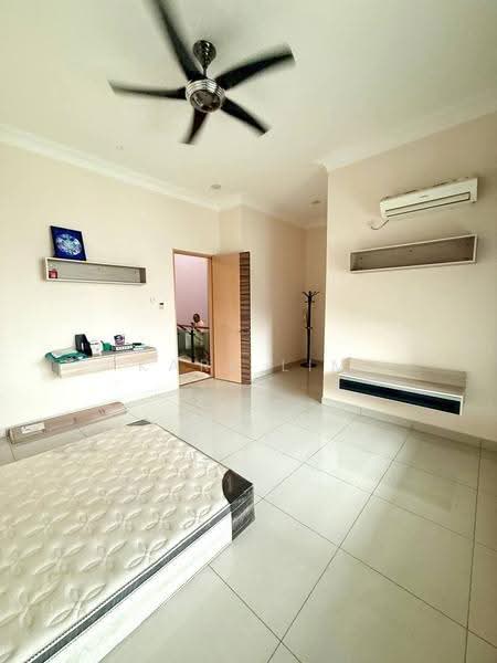 2-storey Terraced House for Sale in Taman Seri Austin (Tebrau) - Karl Lim - Bedroom - PropertyGuru.com.my