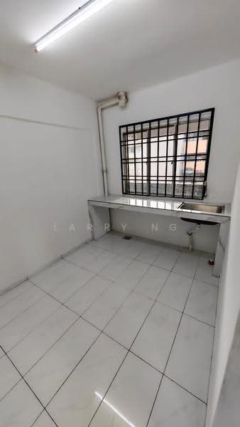 Rumah Flat untuk Dijual di Geharu Flat - Larry Ng - Kitchen - PropertyGuru.com.my