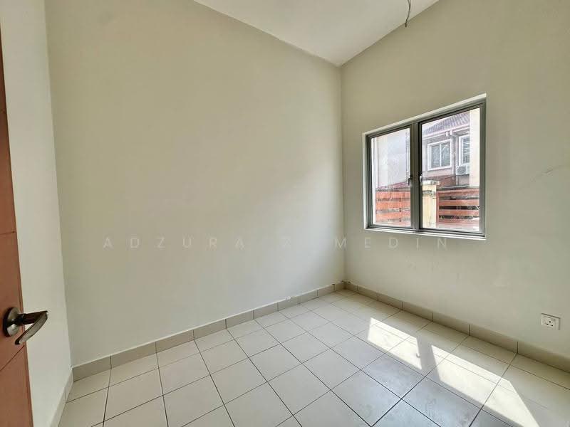 2-storey Terraced House for Sale in Denai Alam (Shah Alam) - Adzura Zamedin - PropertyGuru.com.my