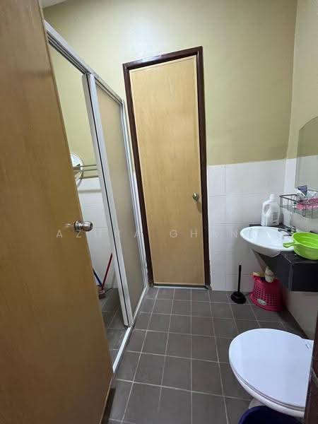 2-storey Terraced House for Sale in Kepala Batas (Penang) - Azura Ghani - Bathroom - PropertyGuru.com.my
