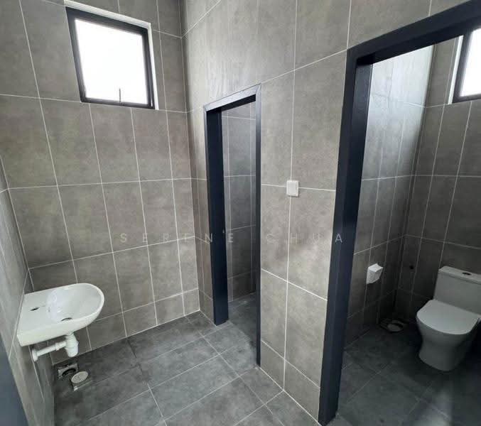 Kilang untuk Disewa di Eco Business Park 1 (Johor Bahru) - Serene Chua - Bathroom - PropertyGuru.com.my