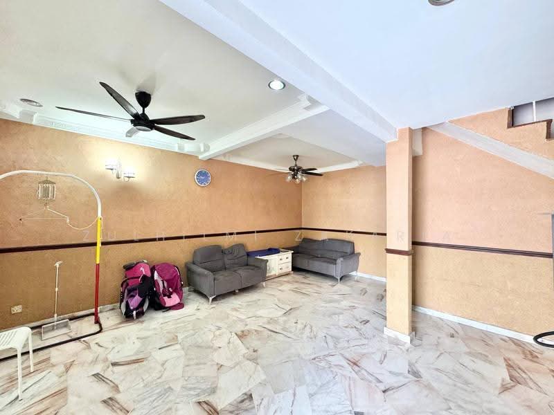 2-storey Terraced House for Sale in Saujana Impian (Kajang) - Zulhilmi Zakaria - Living Room - PropertyGuru.com.my