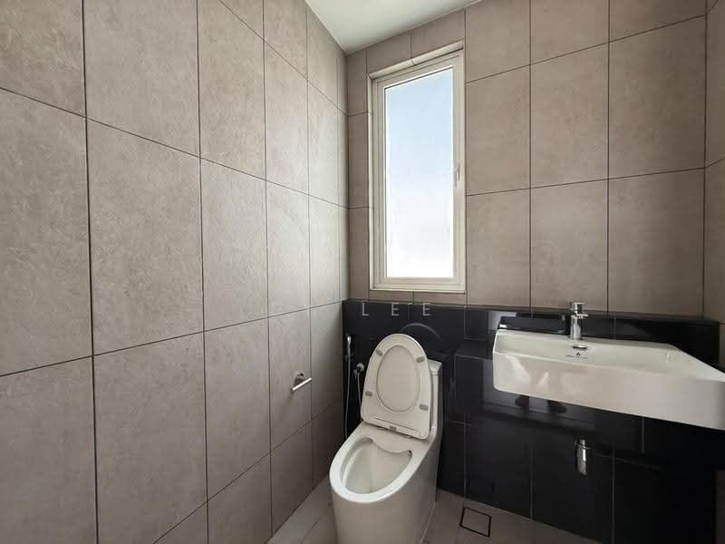 2-storey Terraced House for Rent in Bandar Gamuda Cove (Dengkil) - SY Lee - Bathroom - PropertyGuru.com.my