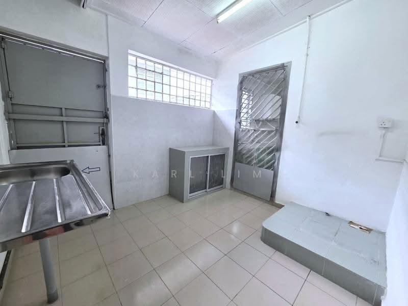 Rumah Teres 1-Tingkat untuk Dijual di Taman Johor Jaya (Johor Bahru) - Karl Lim - Kitchen - PropertyGuru.com.my