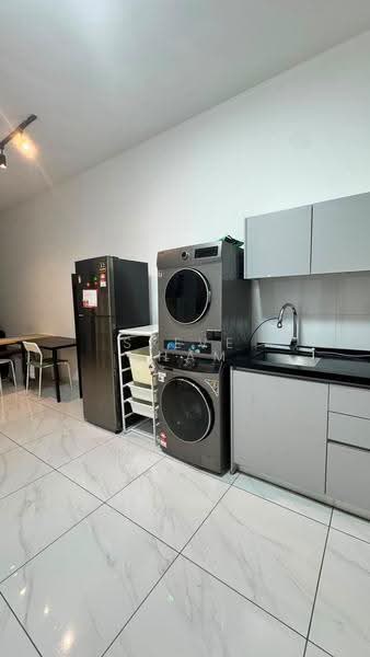 Kediaman Servis untuk Disewa di Equine Residence - Steve Tham - Kitchen - PropertyGuru.com.my