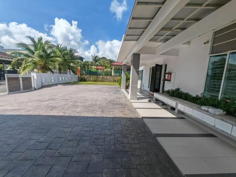 Bungalow House for Sale in Ayer Keroh (Melaka) - YB Lim - PropertyGuru.com.my
